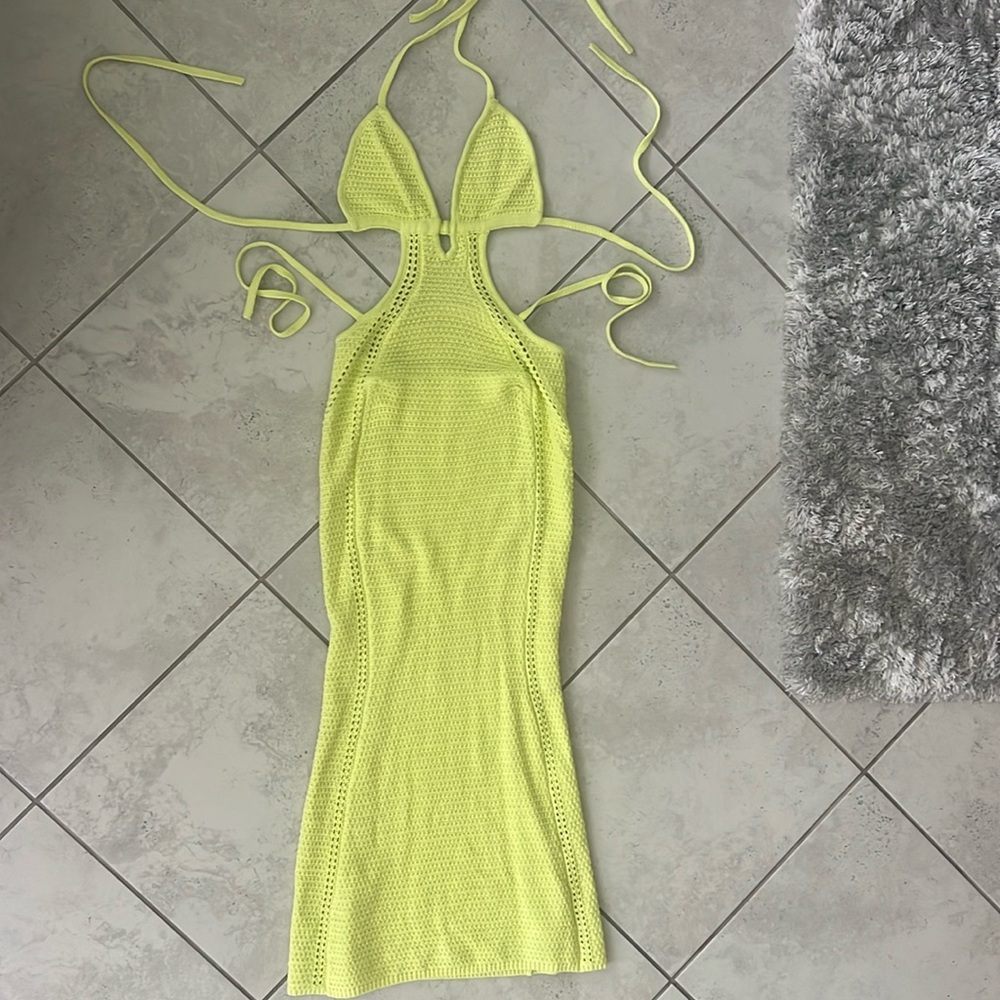 Neon yellow/green Lucy in the sky knit maxi dress. Size small